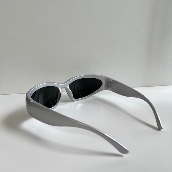 y2k 2000s vintage style chrome silver surfer  sunglasses - Picture 7 of 8